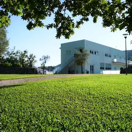 Funileiro, E Quartos *