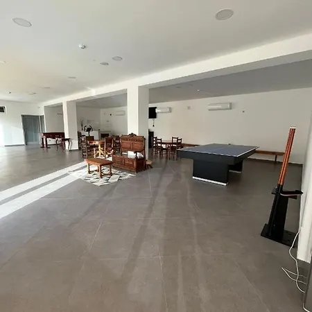 Funileiro, E Quartos *