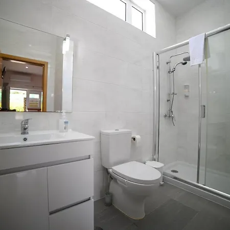 Funileiro, E Quartos Amares