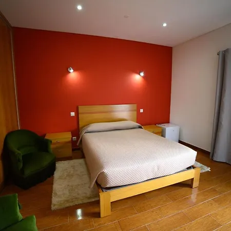 Funileiro, E Quartos Amares