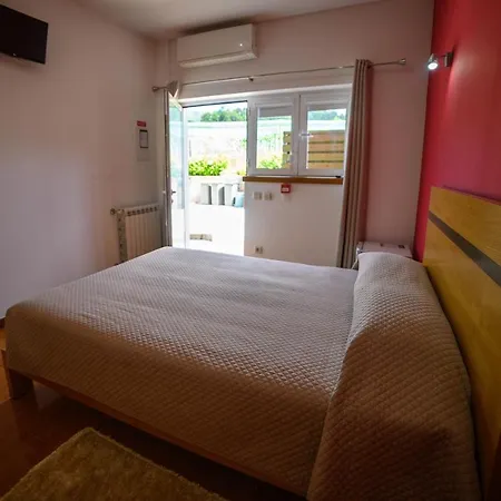 게스트하우스 Funileiro, E Quartos *