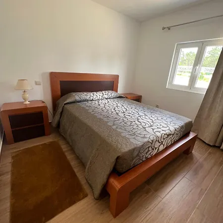 Funileiro, E Quartos *