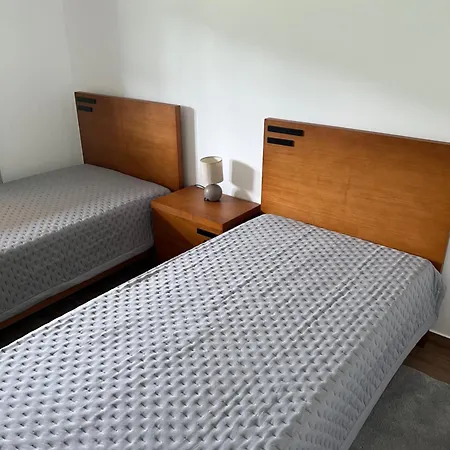 Funileiro, E Quartos Amares