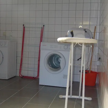 Funileiro, E Quartos Amares