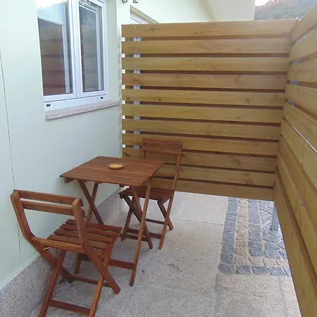 Funileiro, E Quartos Pensjonat *