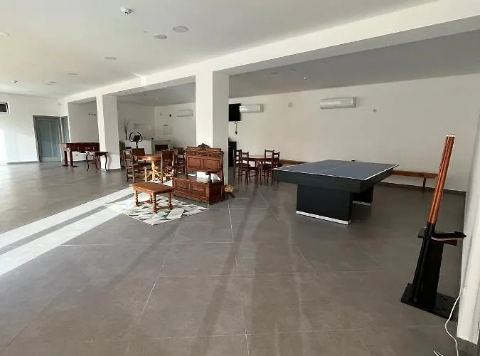 Funileiro, E Quartos *