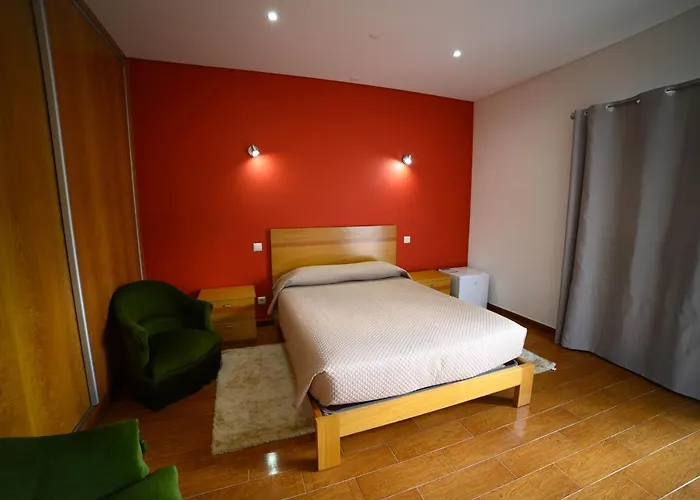 Funileiro, E Quartos Amares