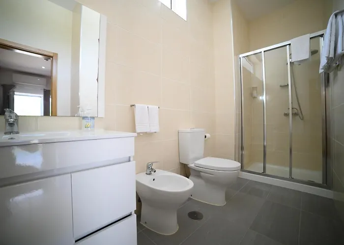 Funileiro, E Quartos Amares