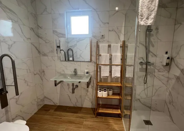 Funileiro, E Quartos *