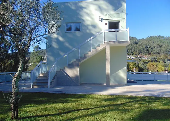 Funileiro, E Quartos Amares