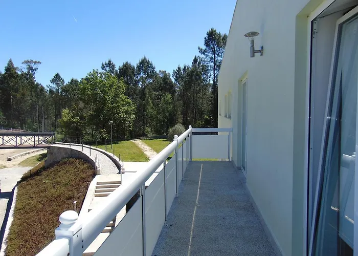 Funileiro, E Quartos * Amares